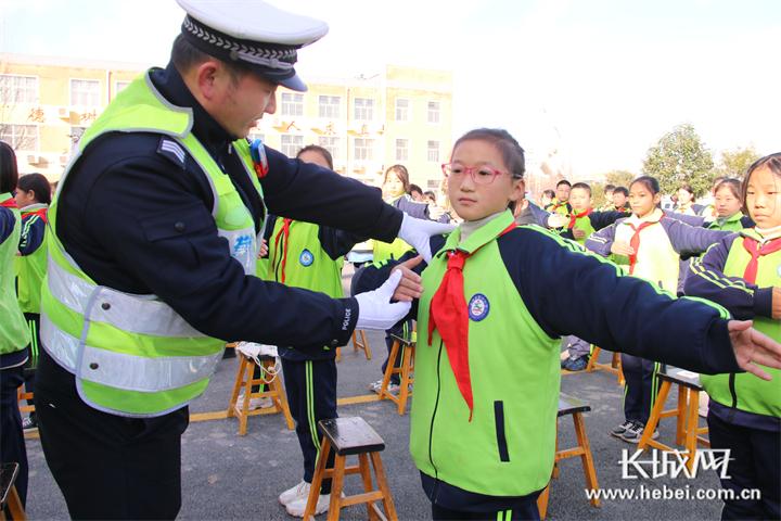 临漳县小学领导最新概览